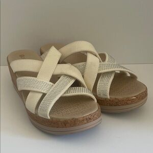 BZees Women’s Reign Wedge Sandals